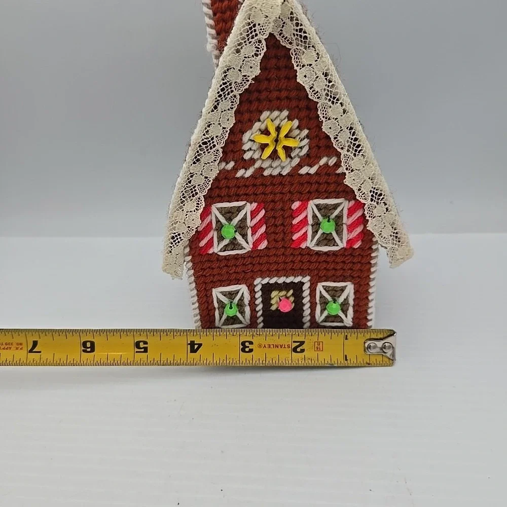 VTG Handmade Plastic Canvas Needlepoint Gingerbread‎ House Christmas Tan